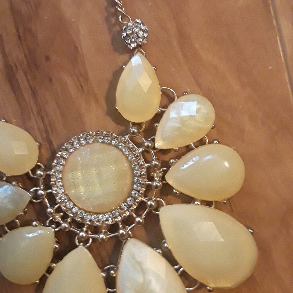 Stunning Statement - image 6